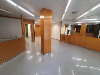 Miete Geschäftsraum in Les Clotes. Local en alquiler vilafranca del penedès