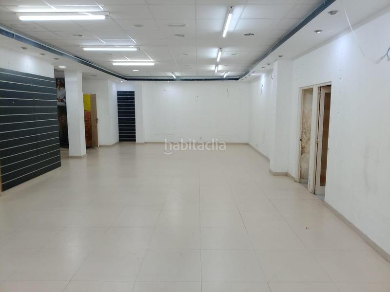 Foto 39c8bd6e-01e1-42a8-a9be-68ccef931e16. Alquiler local comercial  en rambla en Vilafranca del Penedès