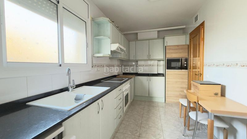 Foto 15396efe-873d-421a-afa6-8e7fe87f2f28. Pis amb piscina a L´Estany Calafell