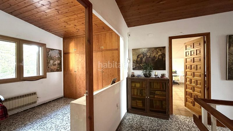 Foto b1097f1b-87bb-4167-90d0-7006fe1853ca. Casa amb aparcament piscina a Llacuna (La)