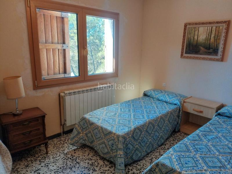 Foto b4f50dcf-301b-4858-9af5-82539bc66f39. House with heating parking pool in Llacuna (La)