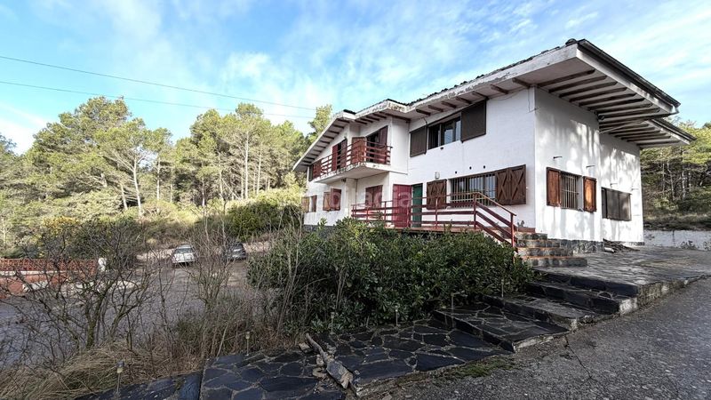 Foto cd9a12a8-62a3-4db5-84da-cda643c44916. Casa amb aparcament piscina a Llacuna (La)