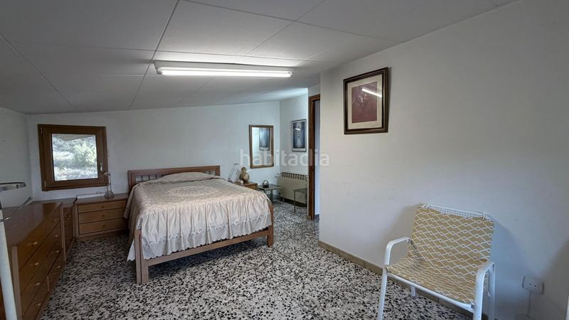 Foto e3f8bf1e-73a9-4cb9-bb17-5b58e9cc5399. Casa amb aparcament piscina a Llacuna (La)