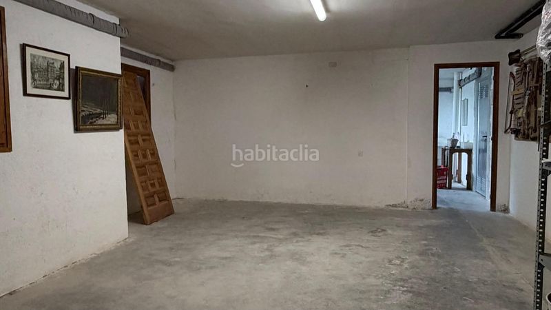 Foto f1498e6f-48e3-45db-aefb-102444f60e96. Casa amb aparcament piscina a Llacuna (La)