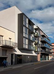 Pis a Centre Vila. Piso de 3 habitaciónes con terraza  parking opcional