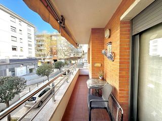 Pis  Carrer melzo. Piso en la girada por 267.000
