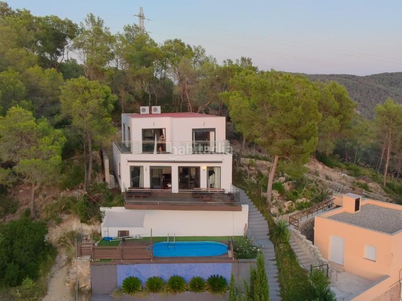 Foto 7e539fbb-2c35-4d4e-9565-5d253393a65c. Casa amb aparcament piscina a Olivella