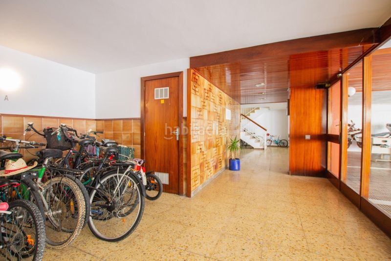 Foto b6d59651-2997-4885-ba5c-8cb64c990398. Flat with parking pool in Can Girona - Terramar - Vinyet Sitges