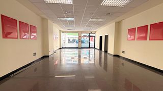 Rent Business premise  Carrer espirall. Magnifico local en calle comercial completamente nuevo