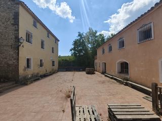 Maison  Cal pons. Masia ubicada en pontons