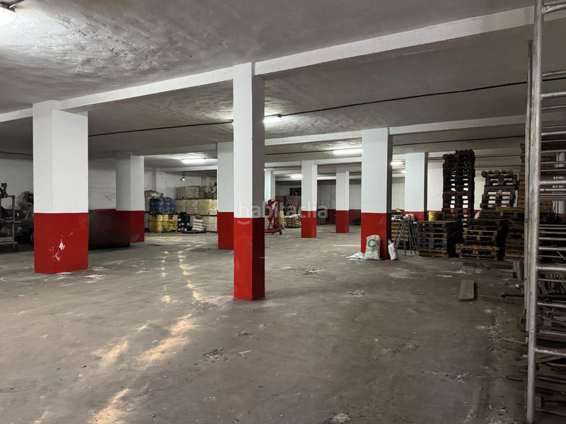 Foto d4c8fa81-63e6-4b8a-ab85-a6bd1f0189f2. Local comercial a avenida alcalde josé fernandín 26 a Castrillón