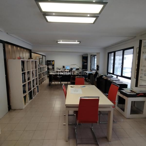 Foto 491edbb7-2ed3-43c8-9fe9-c82b2beee238. Ufficio in calle josé lópez ocaña 11 in Centro Avilés