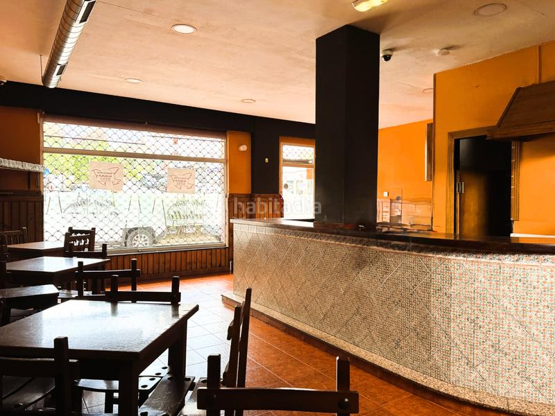 Foto b03bc0c8-e444-4b62-a9d3-dd5a9f7d1048. Alquiler local comercial en avenida alcalde josé fernandín 26 local en alquiler instalado en Piedras Blancas castrillon en Castrillón