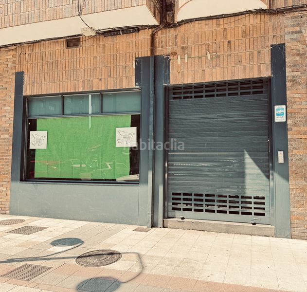 Foto e94abd0c-fcdc-4bf1-9aef-e5928eeeb241. Lloguer local comercial a calle ramiro i 13 a Piedras Blancas Castrillón