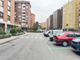 Business premise in Calle Fernando Morán 3