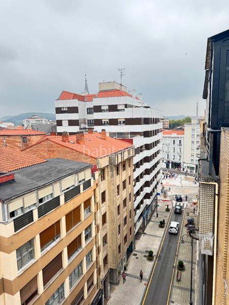 Foto 04af1944-1996-46fe-8c51-f759a2765db0. Ático en calle josé manuel pedregal 6 ático en venta en el Centro - terraza de 40 metros cuadrados en Avilés