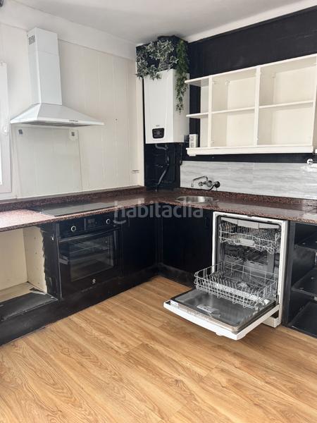 Foto a3b67626-6e15-4be6-b378-bd521139f492. Ático en calle josé manuel pedregal 6 ático en venta en el Centro - terraza de 40 metros cuadrados en Avilés