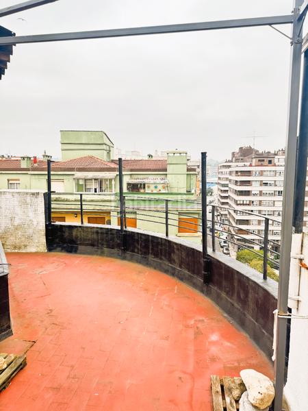 Foto fff0ca0d-69bd-4b45-b2f5-577afc0cfba4. Ático en calle josé manuel pedregal 6 ático en venta en el Centro - terraza de 40 metros cuadrados en Avilés