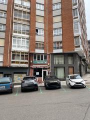 Business premise in Plaza de la Guitarra 17