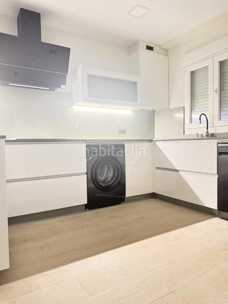 Foto 96b72b52-61c0-4594-8eb3-3d9a2c28f657. Etagenwohnung in calle cuba 10 in Centro Avilés