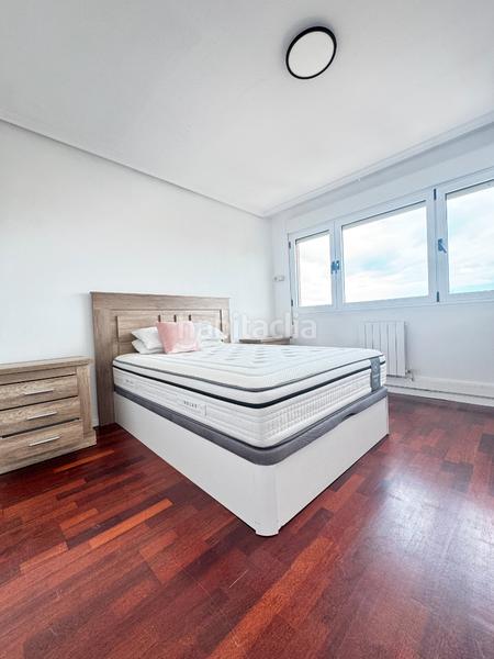 Foto 0b06a017-f8b2-4034-84ea-c94fe79e3987. Pis a calle alcalde luis treillard 25 a Salinas Castrillón