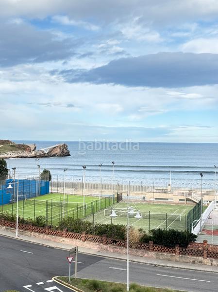 Foto 1f0eebd2-d3c6-4a19-b0fa-21a6235ce15b. Pis a calle alcalde luis treillard 25 a Salinas Castrillón