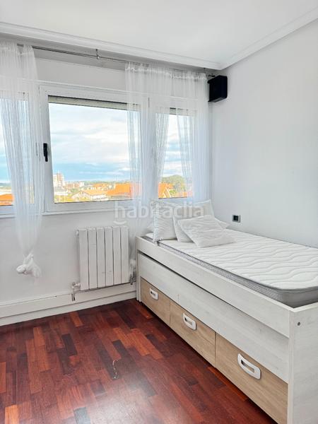 Foto 67ace391-8acb-4c8c-b11b-bab8efe12abd. Pis a calle alcalde luis treillard 25 a Salinas Castrillón