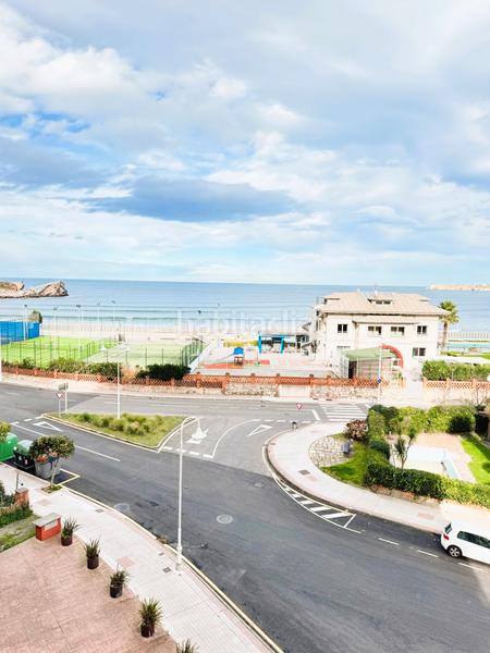 Foto a657487b-77fb-48bd-a7f1-4bd52c0095a9. Pis a calle alcalde luis treillard 25 a Salinas Castrillón