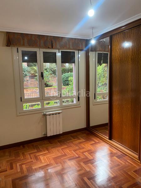 Foto 32195e76-d151-4dce-b9bd-b89a82a13bf8. Piso en calle de el balandro 16 piso en venta , zona del nodo . en Avilés