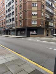 Local Comercial a Calle de Llano Ponte 25