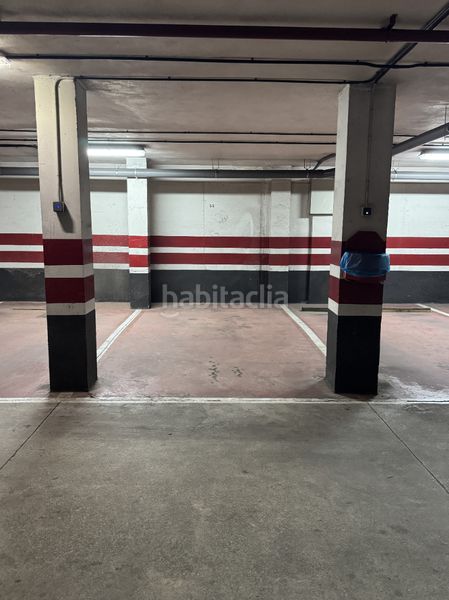 Foto e8ed84ea-8698-4053-9817-557bc7e086e9. Aparcament cotxe a avenida telares 38 a Centro Avilés