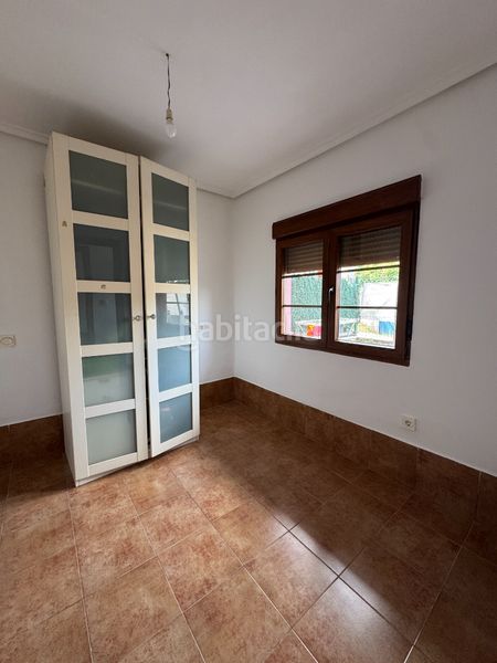 Foto 2e2728cd-6057-44eb-8304-5755b8775474. Casa a lugar folleca 23 a Jardín de Cantos - El Nodo Avilés