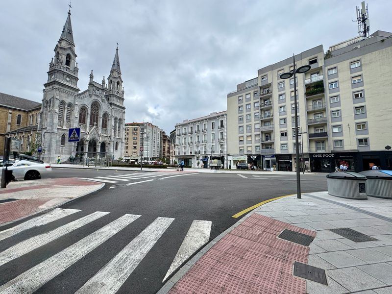 Foto 2969739a-f0d6-4172-9b31-56af5bde5def. Pis a plaza merced 6 a Centro Avilés