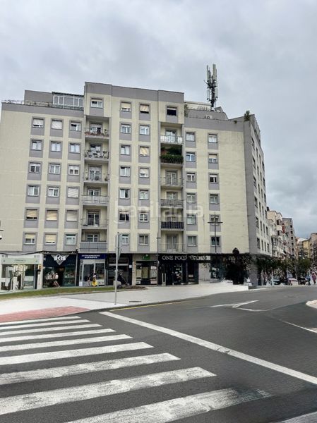 Foto f78f0702-fde3-4434-a81b-5a65d4be0c40. Pis a plaza merced 6 a Centro Avilés