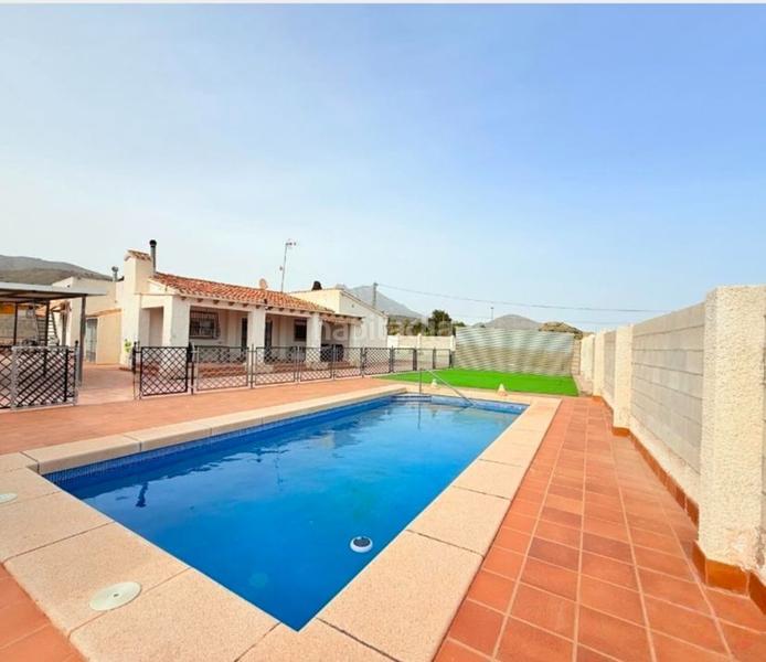 Foto a7e538f3-fdcc-4b4f-91d9-d21cf00bffdd. Casa con piscina in El Secanet-Hacienda del Sol Vila Joiosa (la)