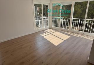 Apartament a Foietes. Se vende apartamento de 1 habitacion con piscina y parking en be