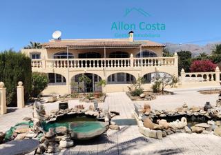 Casa a San Rafael - Nucia Park. Se vende impresionante casa de 440m2 con 8 habitaciones en la nu