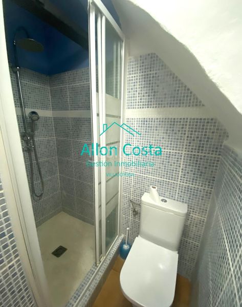 Foto 5d92e710-d2a3-4a66-9623-c95cbb5efd8c. Casa adossada a Centro Urbano Vila Joiosa (la)