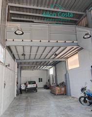 Nau industrial a El Secanet-Hacienda del Sol. Se vende nave de doble altura con 200 m2 en total en villajoyosa