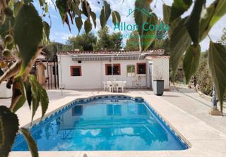Mas à Orxeta. Venta casa de campo con piscina en orcheta