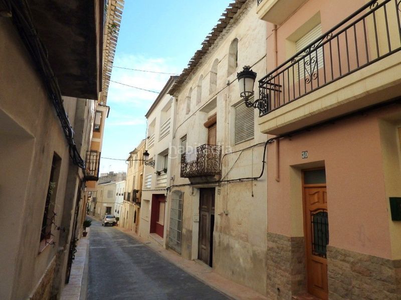 Foto b92f67a4-eda1-494c-b959-9a8db3c25be6. Casa adossada a Relleu