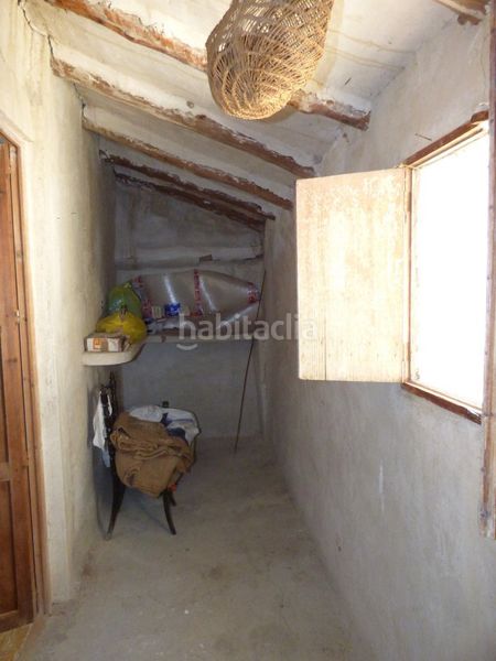 Foto d7810012-e679-4b5c-8100-f792fcc85009. Casa adossada a Relleu