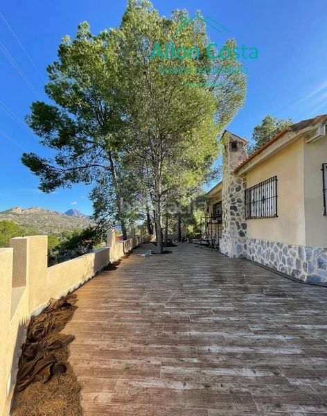 Foto 942c6b8d-4aae-4bea-b115-b901c07d86eb. Casa amb piscina a Relleu