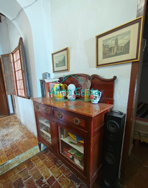 Foto e6bf4f2c-9138-4839-8867-c9e38c35f304. Masia a Pueblo Acantilado-Lanuza Campello (el)