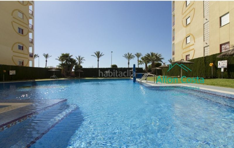 Foto 4ee305d8-0f0a-4e73-b3fe-a652288df7a7. Pis amb piscina a Platja de Torres Vila Joiosa (la)
