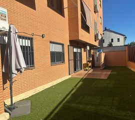 Miete Etagenwohnung  Calle josefa salvanés “la blanca”. Excelente piso con jardin en arganda del rey