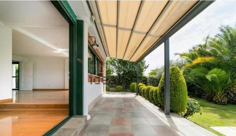 Foto a62d33df-2f3c-4079-92fd-f2b8635595bd. Miete chalet mit kamin heizung parking pool in Encinar de los Reyes La Moraleja