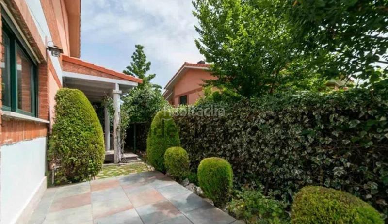 Foto 7471d6c1-1dee-4246-8d2a-c24f55335441. Location chalet avec cheminée chauffage parking piscine dans La Moraleja