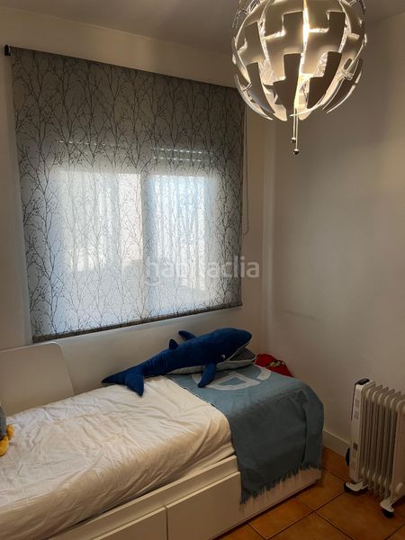 Foto e3031fda-a093-475d-ab3e-aae9ee5b146e. Casa amb xemeneia calefacció a Tielmes
