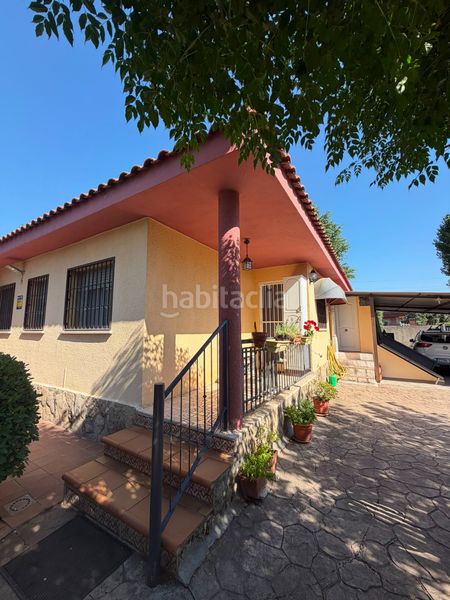 Foto 1c49798d-c5bb-4e52-bd33-6b06f086f8a7. Casa amb xemeneia calefacció aparcament piscina a Nuevo Baztán
